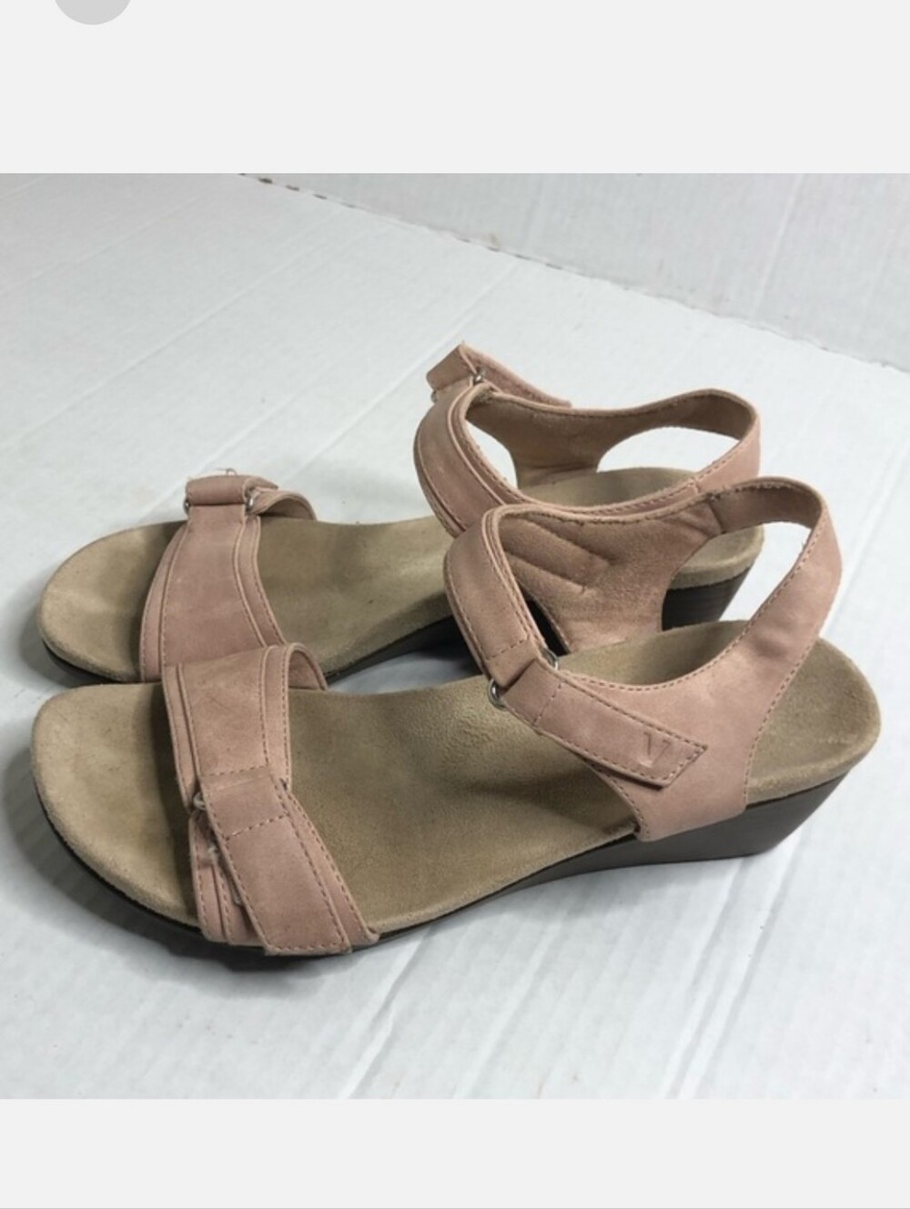 Vionic Wedges Womens size 7 Ankle Strap Sandals Wedge Adeleine